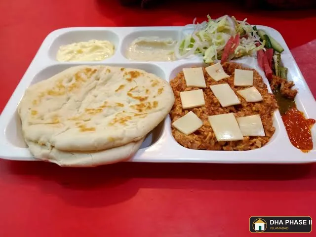 Cock & camel in DHA Phase II Islamabad — photo 7