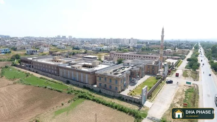 Jamia Amina Zia ul banat in DHA Phase 2 Islamabad — photo 2