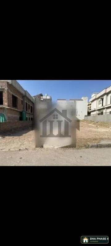 Corner Kanal Outclass Plot Near Central Park & jinnah Boulevard