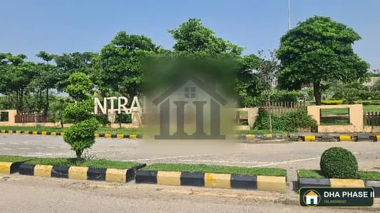 prime location 1kanal plot Near to all facilities best for Construction