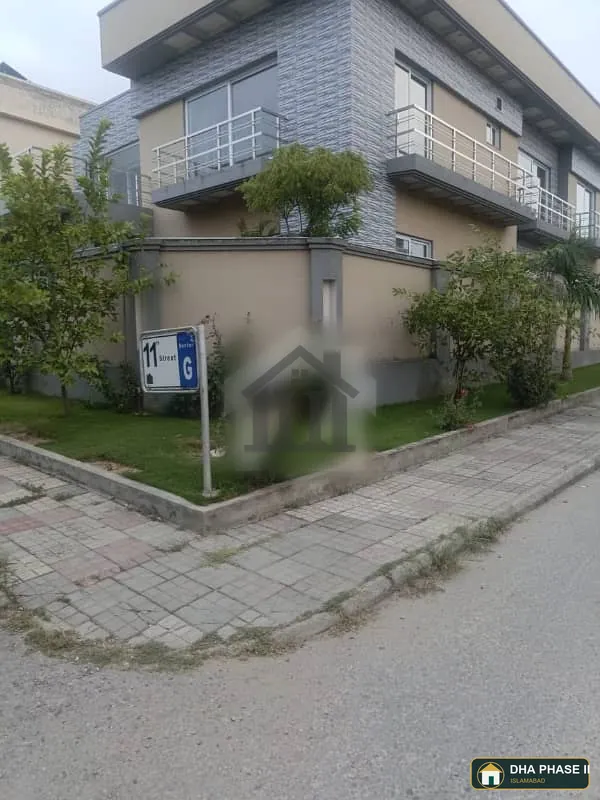 One Kanal Corner Plot For Sale In DHA Phase 2 Islamabad Sector G image 7