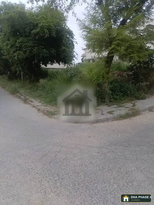 One Kanal Corner Plot For Sale In DHA Phase 2 Islamabad Sector G image 8