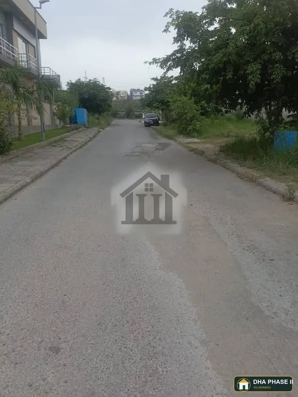 One Kanal Corner Plot For Sale In DHA Phase 2 Islamabad Sector G image 9