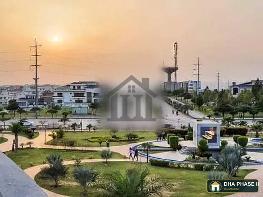 1 kanal CORNER plot in Block H for sale image 5