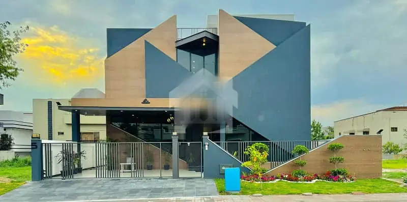 1 Kanal Aesthetically Designed House For Sale In DHA I R