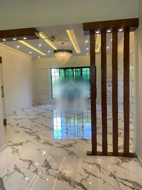 1 Kanal Brand New Designer House For Sale