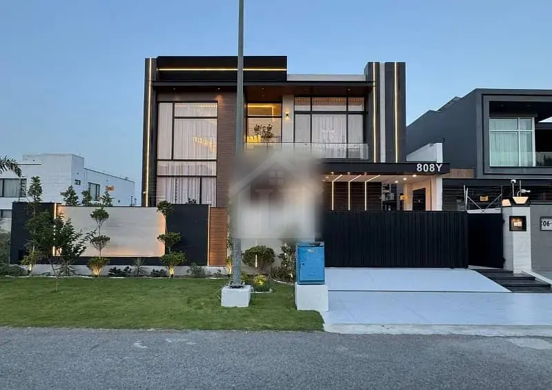 1 Kanal Brand New Fully Furnish Designer House Up For Sale