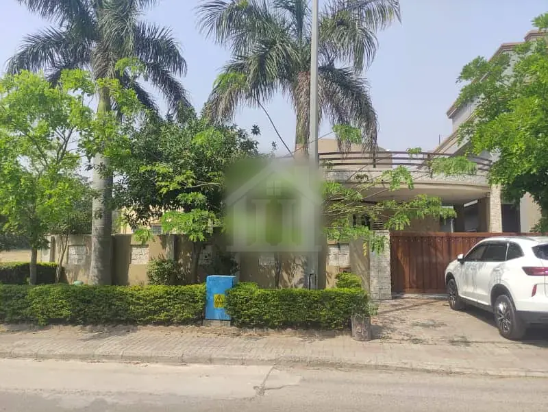 1 Kanal Owner Built House For Sale On Investor Rate