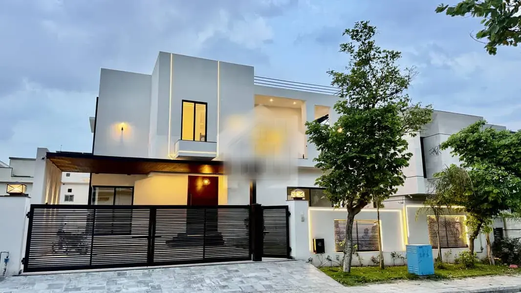 1 Kanal Ultra Luxury Designer House Park-Facing DHA Phase 2