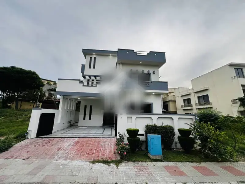 10 Marla Used House For Sale In DHA Phase 2 | Prime Location | Double Unit | Gas Installed