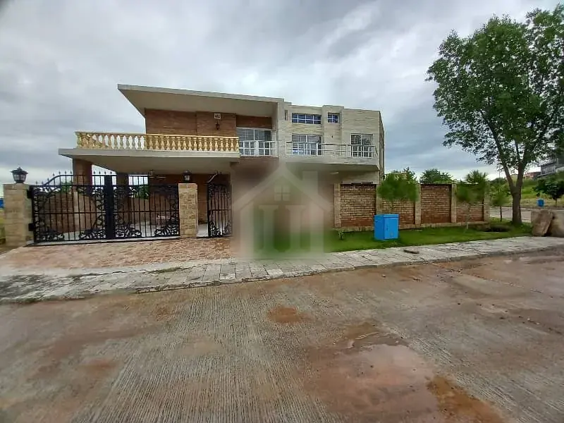 26 Marla Brand New Beautiful Double Unit House With 2 Entrances Corner Category
