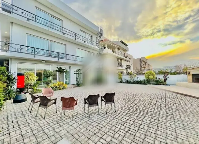 30 Marla Slightly Used Designer, Slylish And Fully Furnished House Up For Sale In Dha2