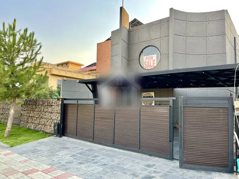 Architectural One Kanal Furnished House Available For Sale
