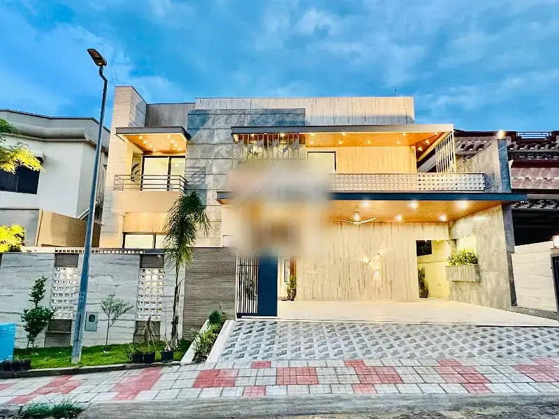 Attractive 20 Marla Designer House For Sale