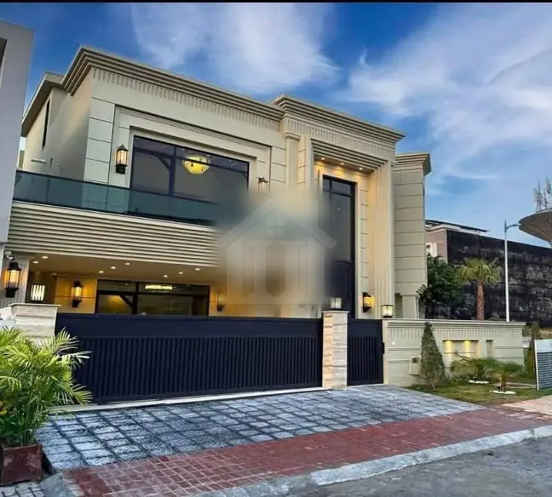 Brand New 6 Bed Designer Kanal Bungalow