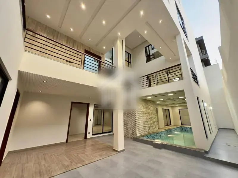 Brand New Designer 6 Bed With Swimming Pool A+ Quality Solid Construction Mansion