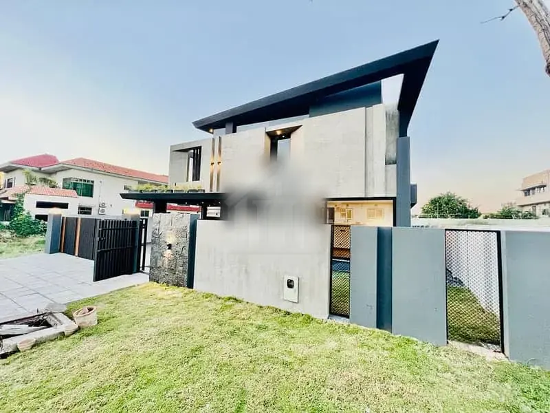 Dha 2 One Kanal Brand New Designer PARK FACE House For Sale