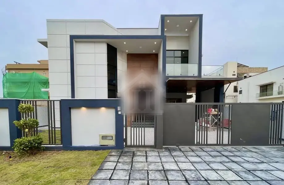 DHA Phase 2 One Kanal Luxurious Designer House For Sale