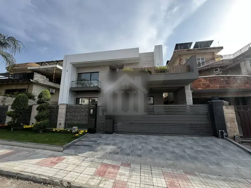 Hot Deal! 1 Kanal Luxury House | 5 Bed | Prime Location | DHA Phase 2