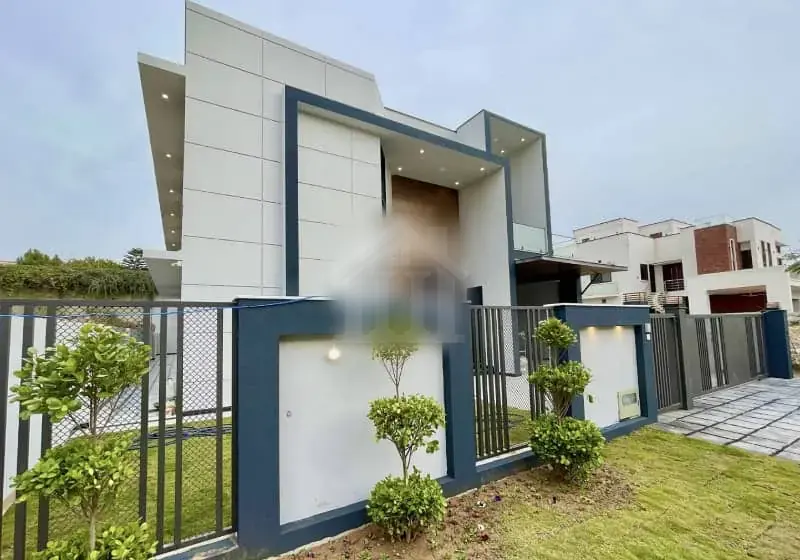 Live Grand In DHA Phase 2 Stunning 1 Kanal Designer House