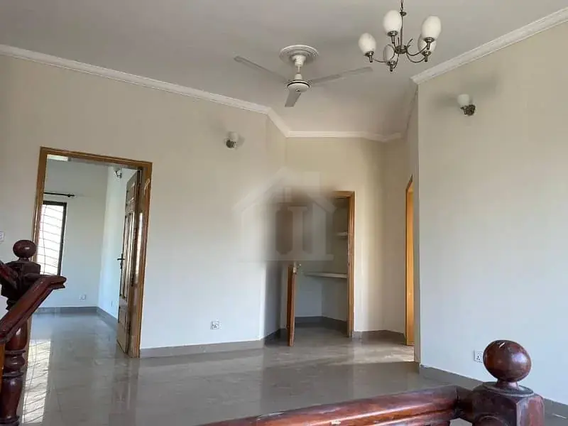 Luxury 10 Marla Used House For Sale In DHA Phase 2 |