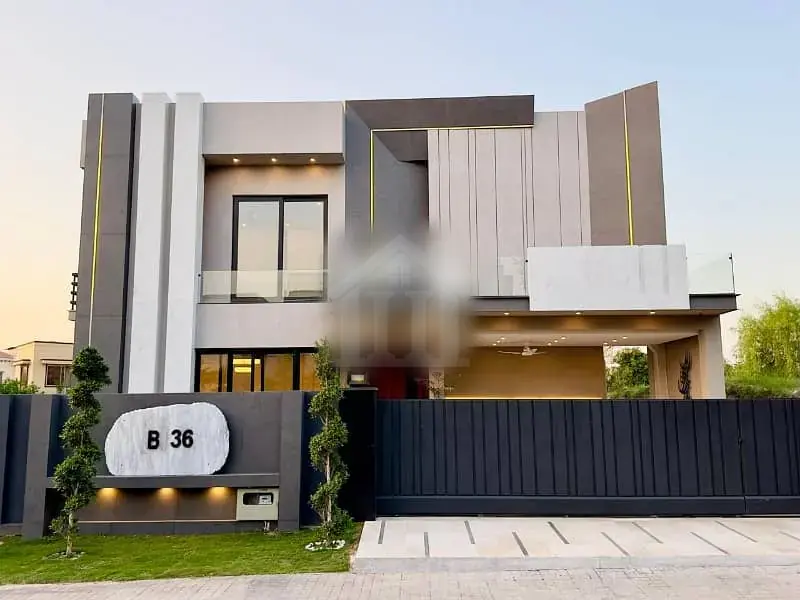 Most Beautiful Design Of 1 Kanal House Up For Sale