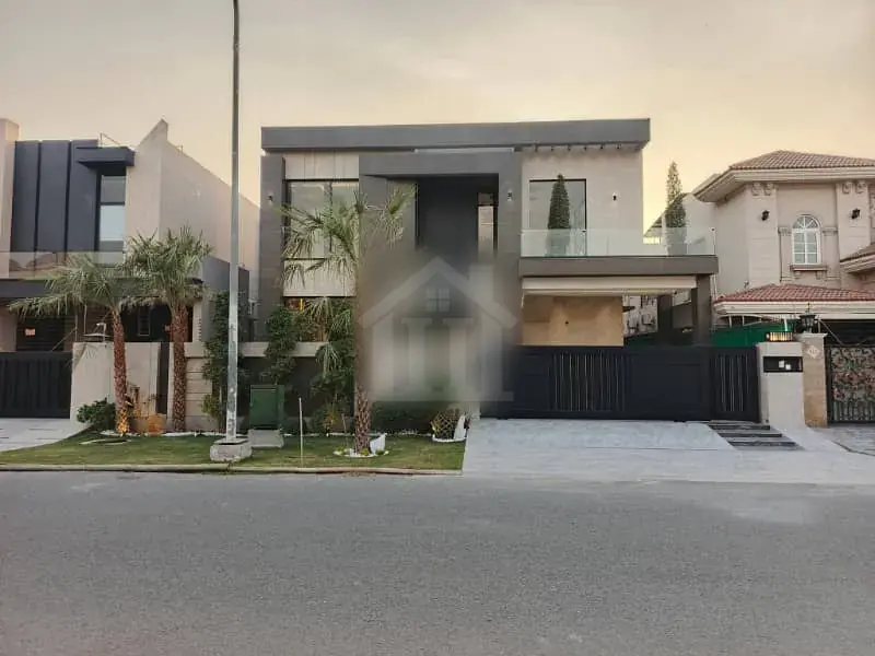 ONE KANAL BRAND NEW LUSH DESIGNER HOUSE FOR SALE IN DHA 2 ISB