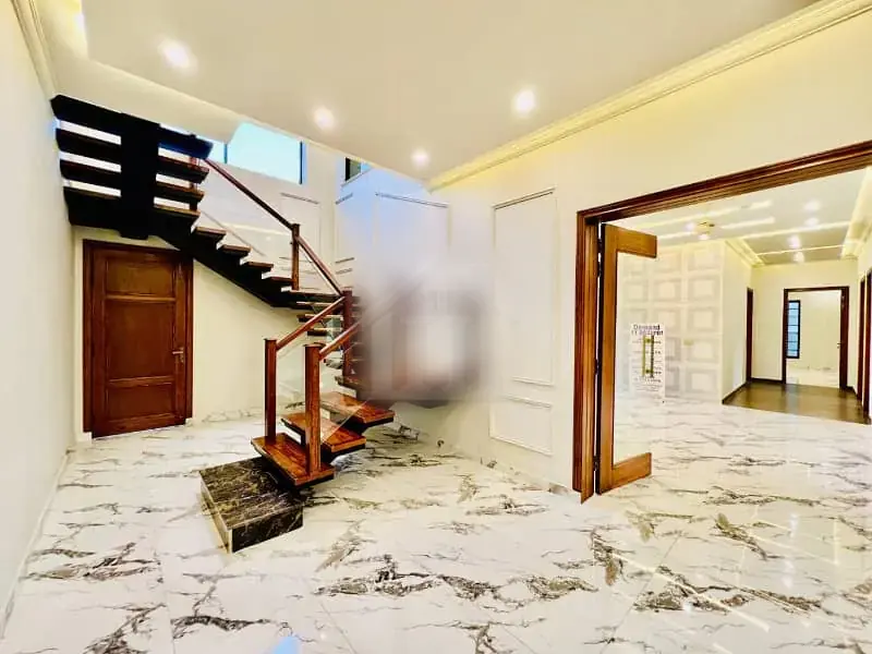 Prime Location 1 Kanal Luxurious House For Sale At DHA 2
