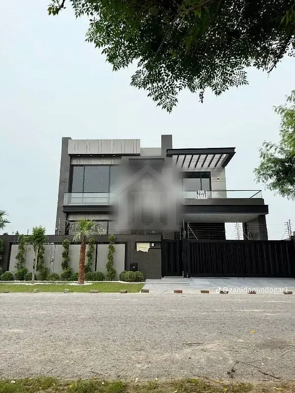 Prime Location Near To Masjid. . . . !