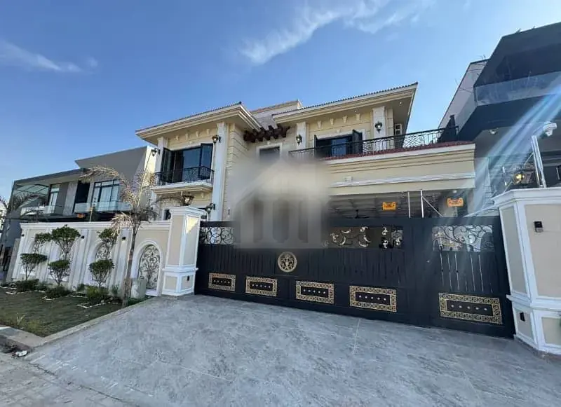 Royal Living 1 Kanal Beautiful House Available For Sale In DHA 2 Islamabad